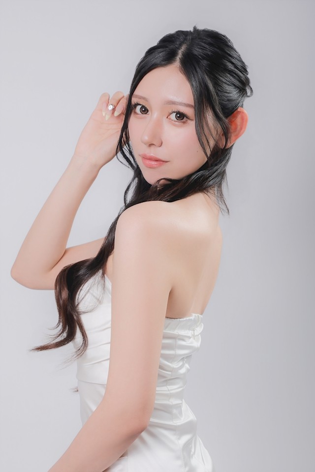 美月 りかプロフィール写真2